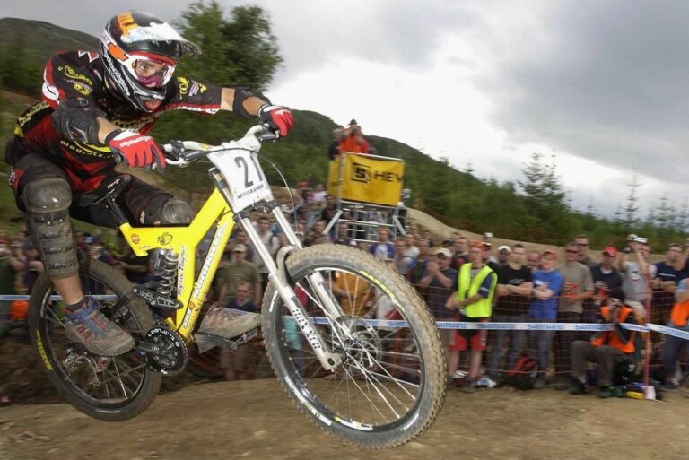 photo de sam hill en action en coupe du monde