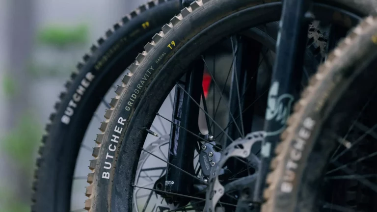 plusieurs roues de vtt